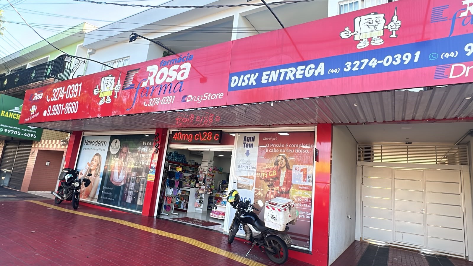 Fachada Rosa Farma
